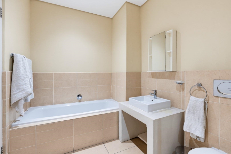 To Let 2 Bedroom Property for Rent in Lagoon Beach Western Cape
